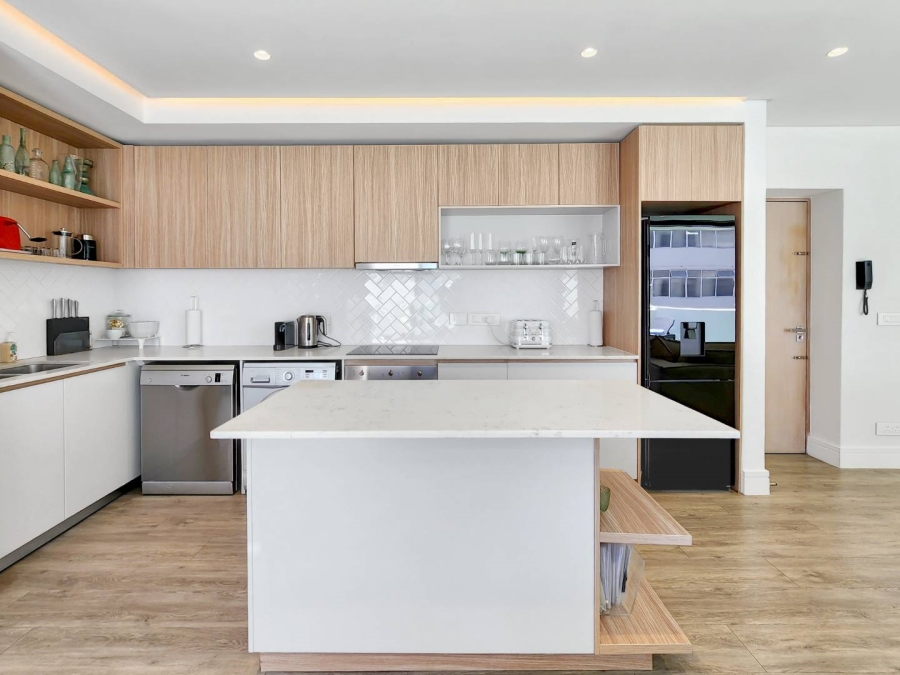 2 Bedroom Property for Sale in Sea Point Western Cape